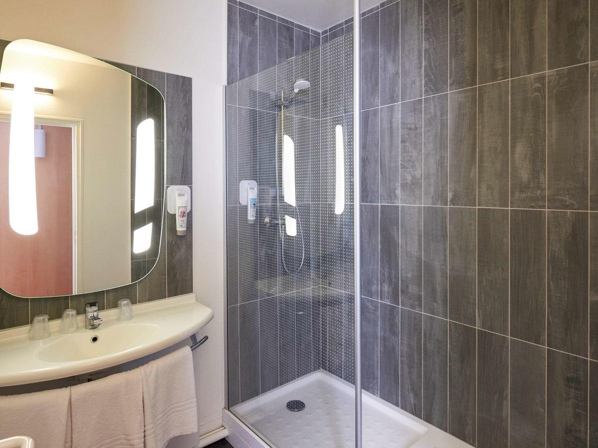 Ibis Cholet Hotel Exterior foto