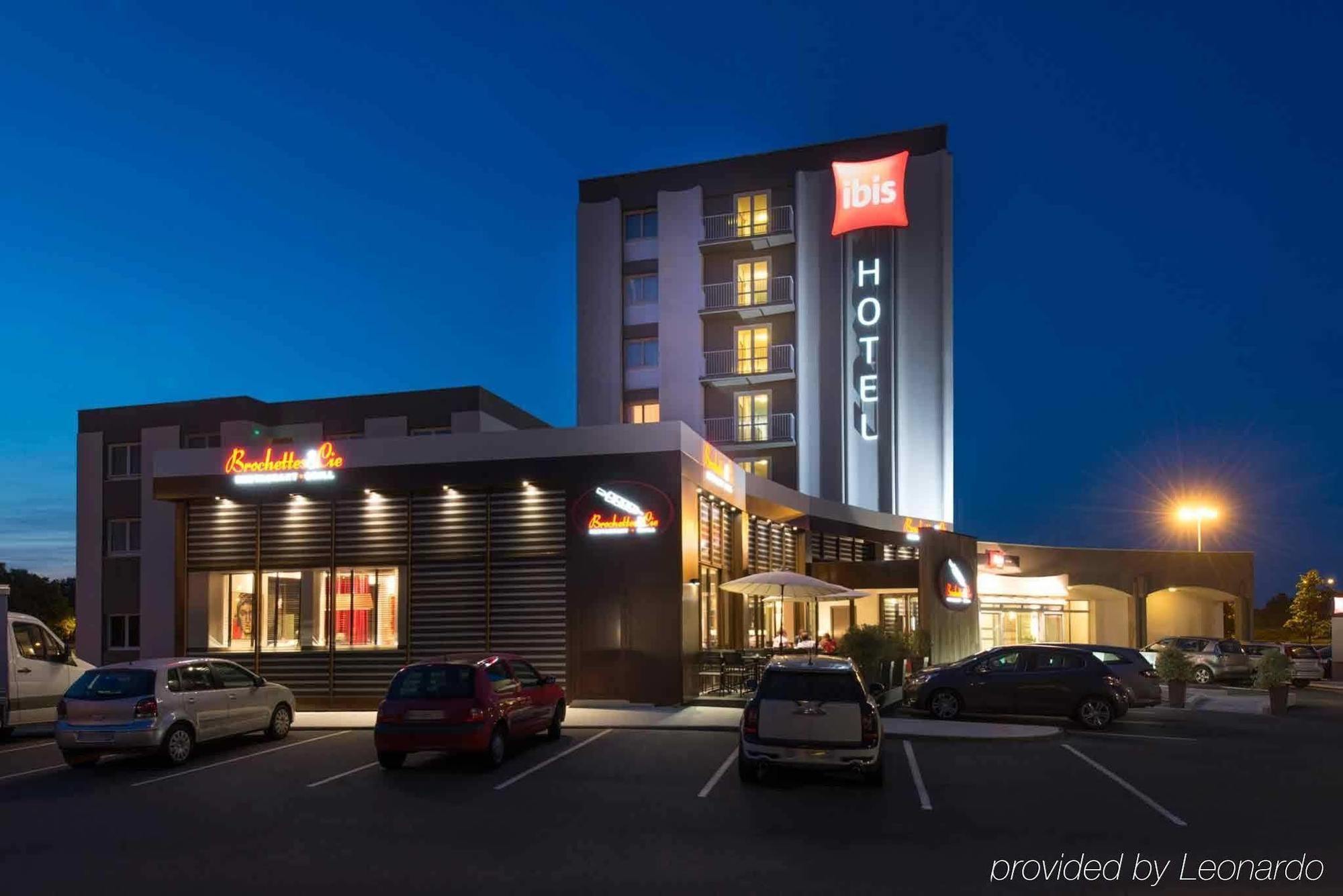 Ibis Cholet Hotel Exterior foto